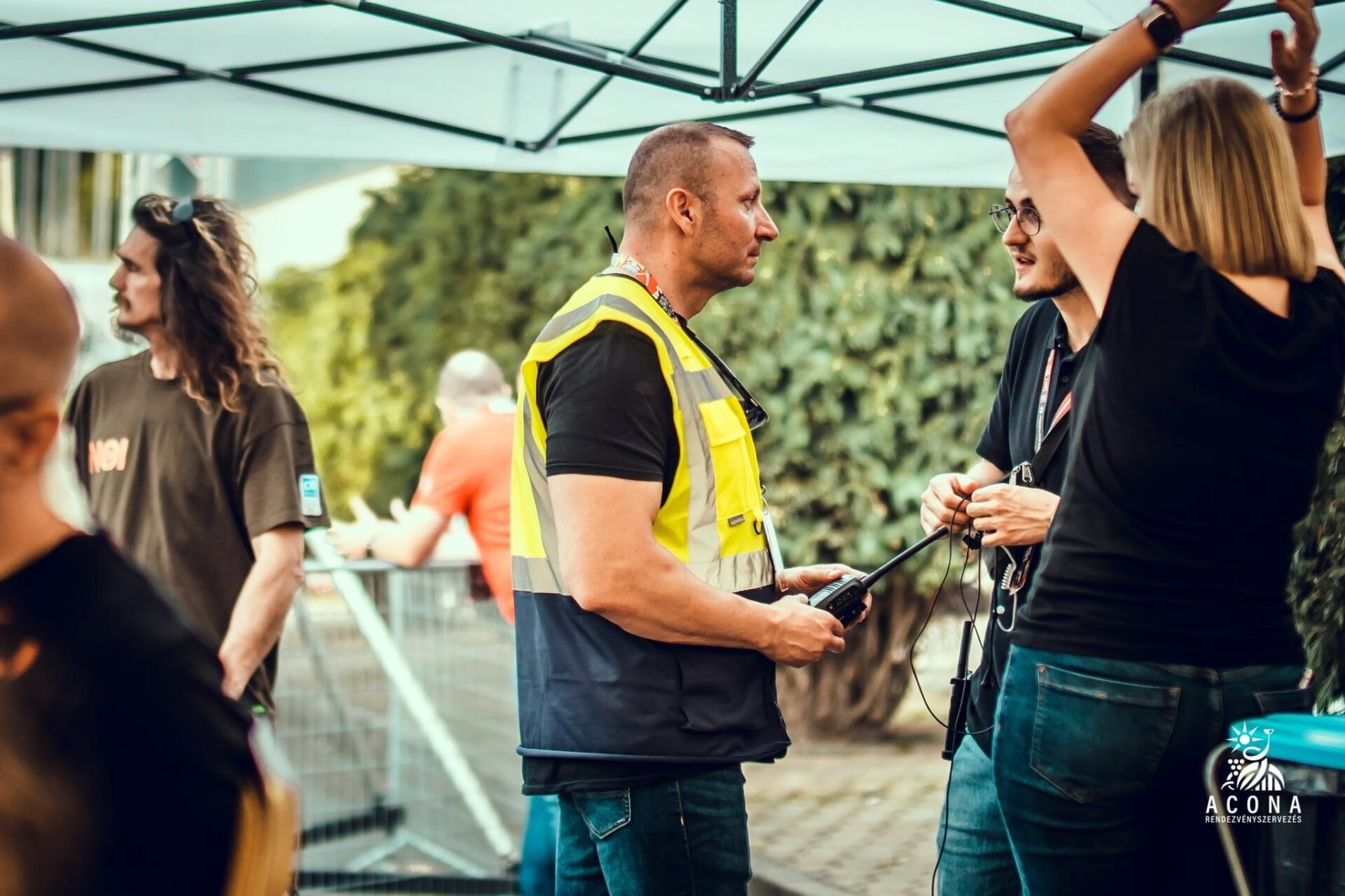 Teljes körű biztonsági szolgáltatások a tökéletes nyugalomért! Védelem, Biztonság. Szakértelem. Megbízhatóság. Ez a Safe-Center!